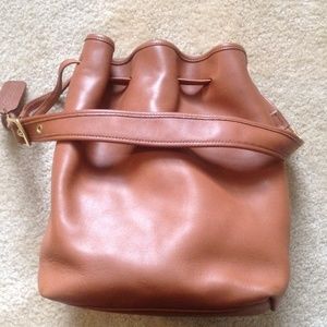 Vintage Coach Legacy Drawstring Shoulder B…